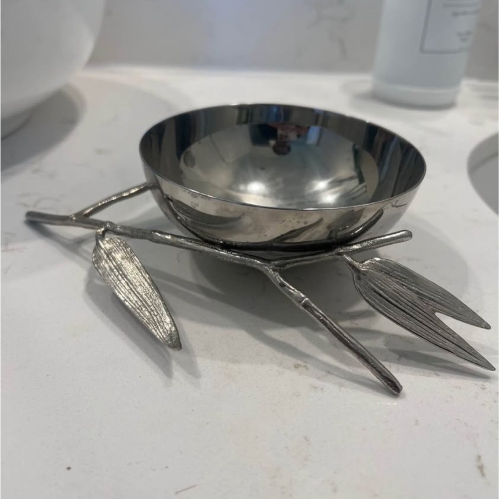 Michael Aram Olive Branch Dish Silver Decorative Bowl with Leaf Design